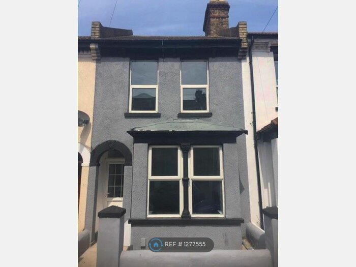 3 Bedroom Terraced House To Rent In Cecil Rd, Rochester ME1