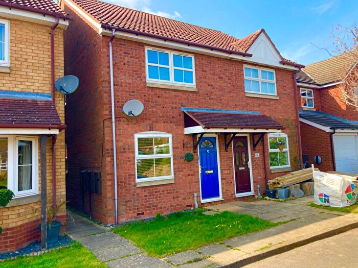 2 Bedroom Semi-Detached House To Rent In Balmoral Drive, NN13