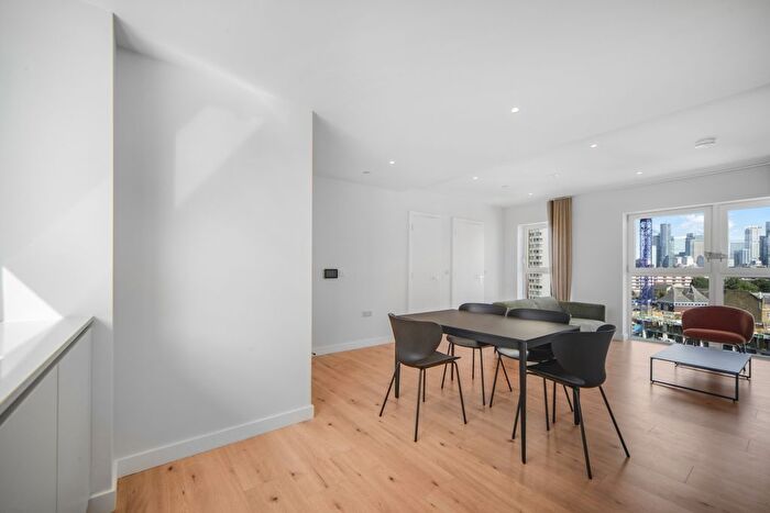 4 Bedroom Flat To Rent In Evelyn Street, Deptford, SE8