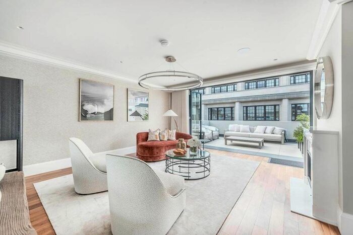 3 Bedroom Maisonette To Rent In Young Street, London, W8