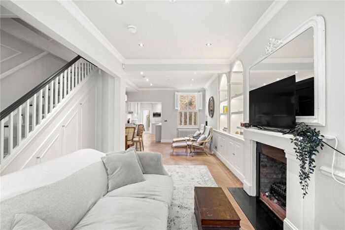 4 Bedroom Apartment For Sale In Uverdale Road, London, SW10