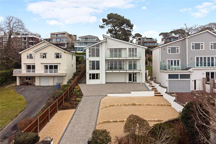 4 Bedroom Detached House To Rent In Chaddesley Glen, Poole, Dorset, BH13