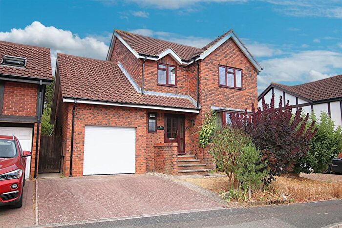 4 Bedroom Detached House For Sale In Ravens Croft, East Hunsbury, NN4
