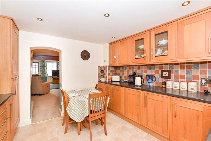 2 Bedroom Cottage For Sale In Warehorne Road, Hamstreet, Ashford, Kent, TN26