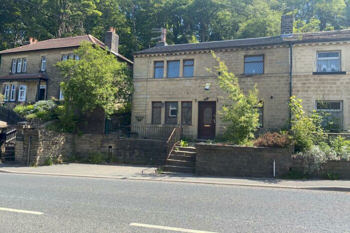 3 Bedroom Semi-Detached House To Rent In Halifax Road, Keighley, BD21