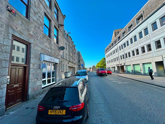 2 Bedroom Flat To Rent In Rose Street, City Centre, Aberdeen, AB10