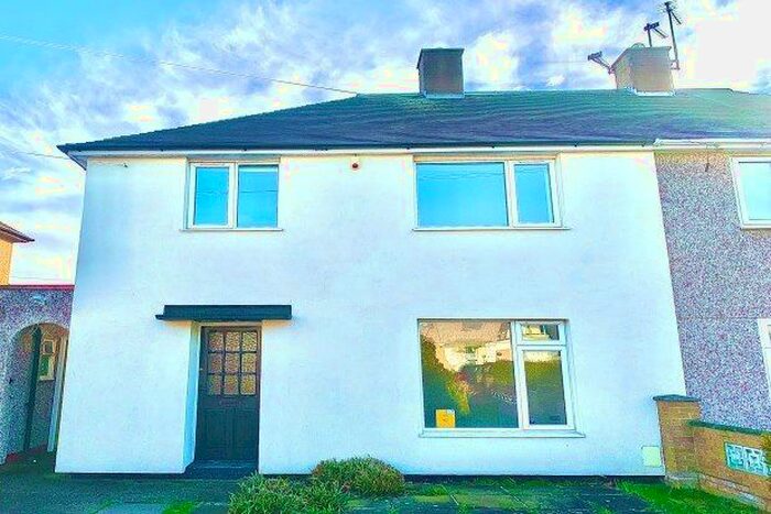 3 Bedroom Property To Rent In Dovenby Road, Clifton, NG11