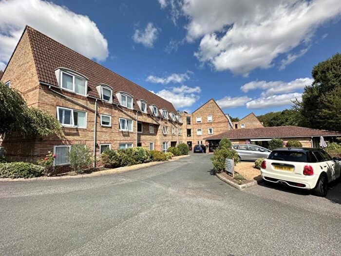 1 Bedroom Retirement Property For Sale In Homewillow Close, Winchmore Hill, London, N21