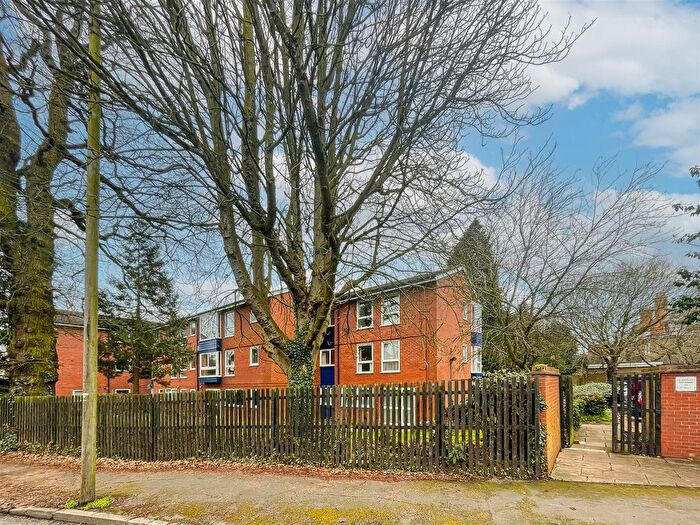 2 Bedroom Flat For Sale In Knighton Road, Leicester, LE2
