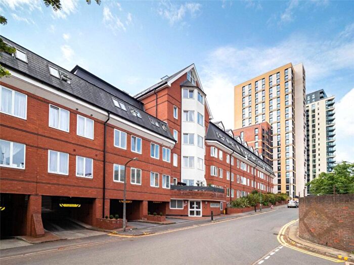 1 Bedroom Apartment To Rent In Sutton Court Road, Sutton, SM1