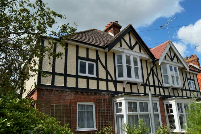 1 Bedroom Flat To Rent In Brockhill Road, Hythe, CT21