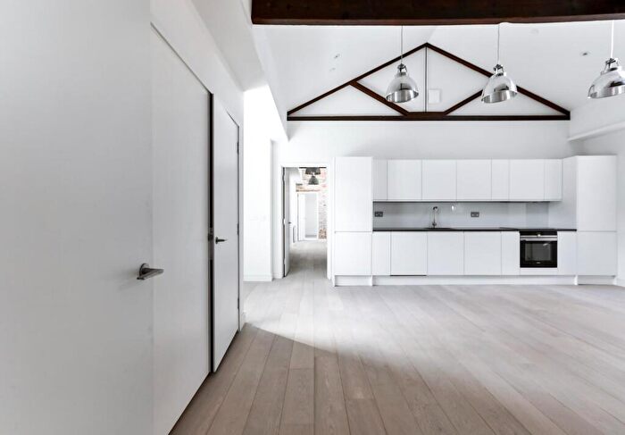 3 Bedroom Apartment To Rent In Tariro House, Newington Green, N16