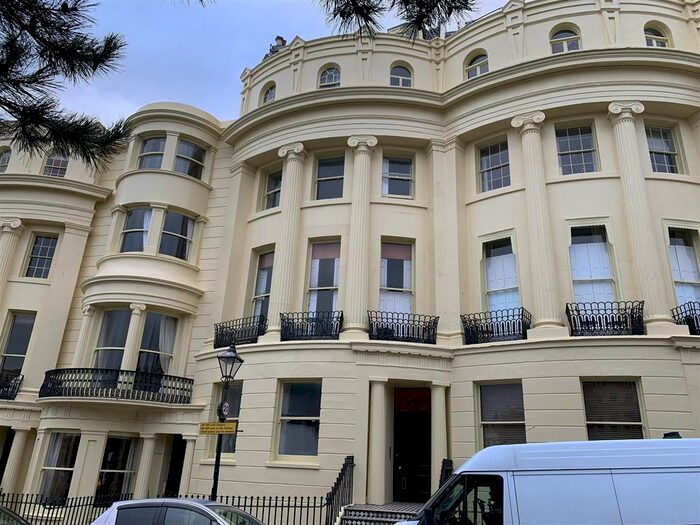 Studio To Rent In Brunswick Square, Hove BN3