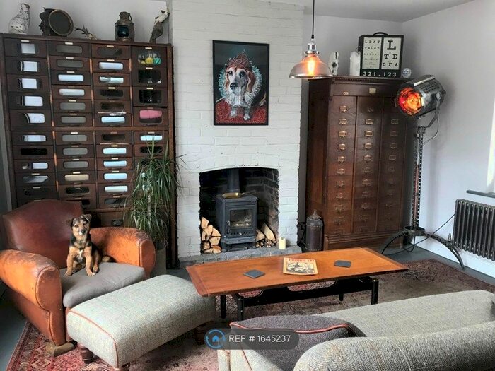 2 Bedroom Semi-Detached House To Rent In Cathedral View, Winchester, SO23