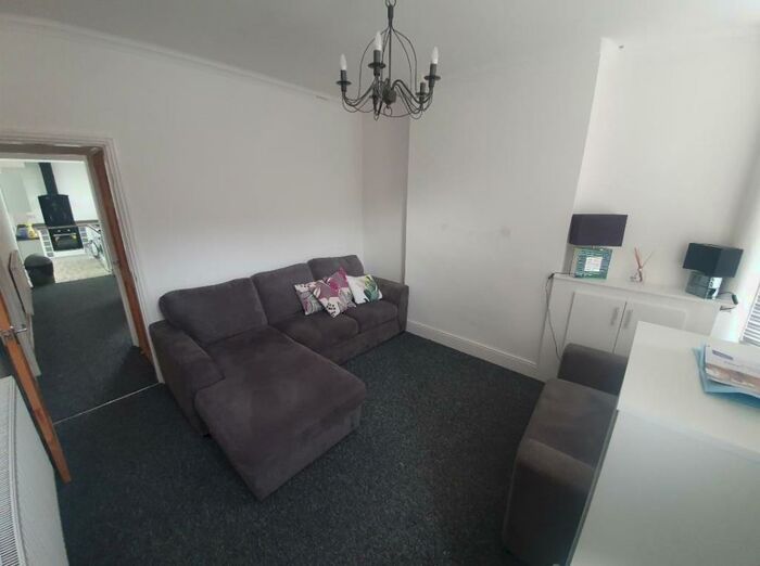 2 Bedroom Terraced House To Rent In Danvers Road, Leicester, LE3