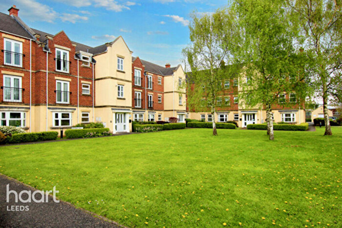 1 Bedroom Apartment For Sale In Whitehall Drive, Leeds, LS12