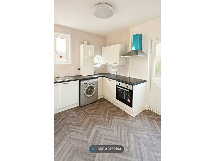 2 Bedroom Maisonette To Rent In Elmwood Avenue, Feltham, TW13