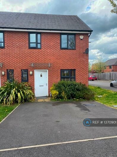 3 Bedroom Semi-Detached House To Rent In Bugle Close, Salford, M7