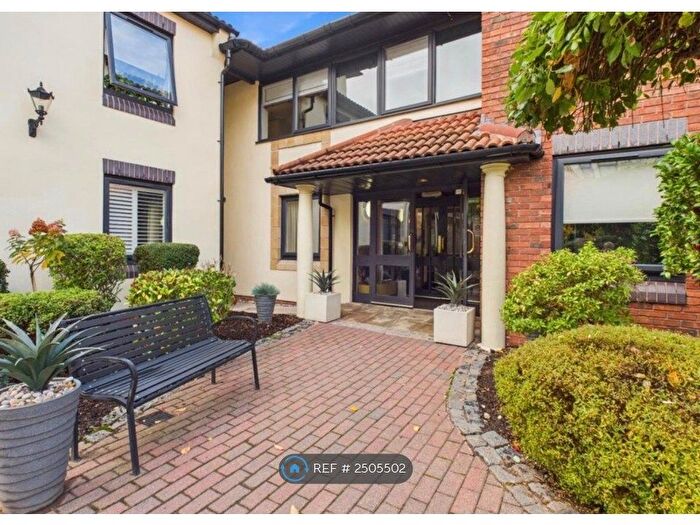 1 Bedroom Flat To Rent In Mere Court, Knutsford, WA16