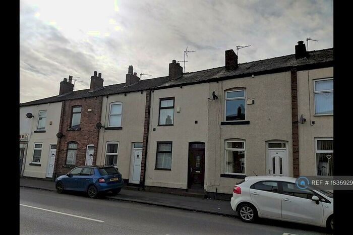 2 Bedroom Terraced House To Rent In Old Road, Hyde, SK14