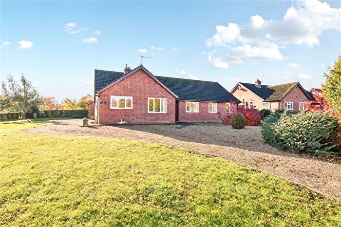 4 Bedroom Bungalow For Sale In Framingham Earl Road, Yelverton, Norfolk, NR14