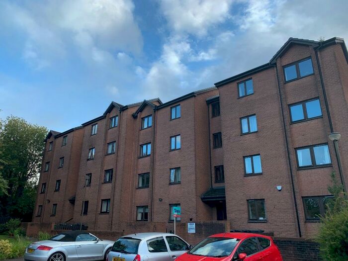 2 Bedroom Flat To Rent In Wallace Court, Stirling Town, Stirling, FK8