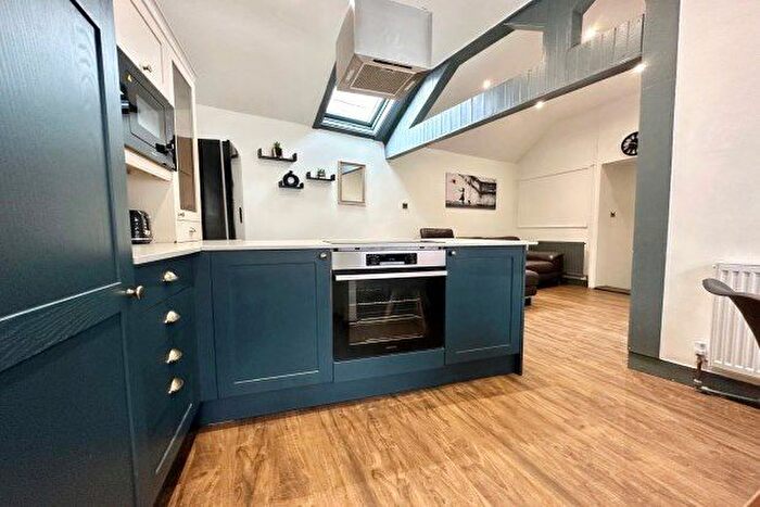 3 Bedroom Flat To Rent In Commonside, Sheffield, S10