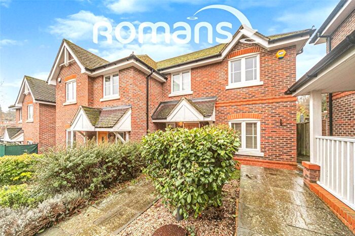 4 Bedroom Semi Detached House For Sale In Sheldon Rise, Caversham, Reading, RG4
