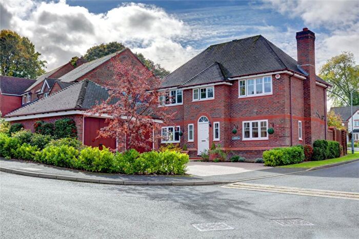 4 Bedroom Detached House For Sale In Sundbury Rise, Bournville Village Trust, Northfield, Birmingham, B31