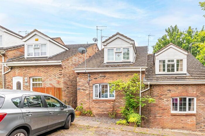 1 Bedroom House To Rent In Grove Gardens, Tring, HP23