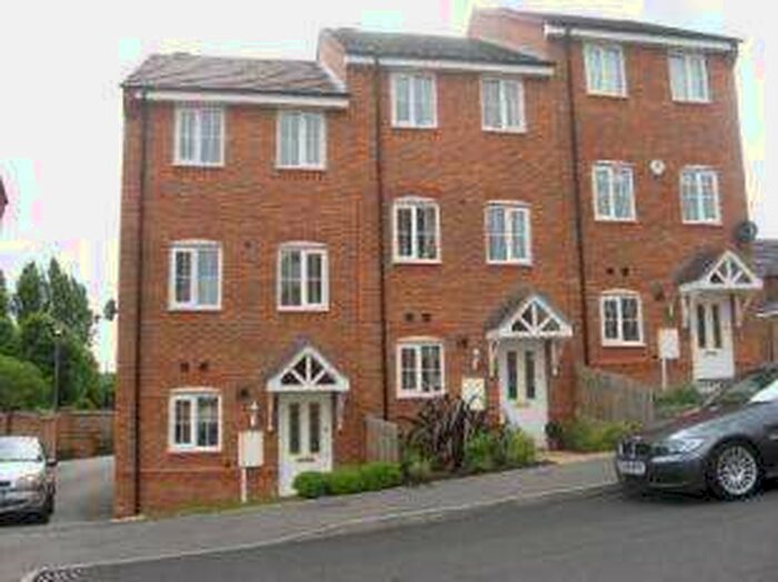 4 Bedroom Town House To Rent In Lowfield Road, Binley, Coventry, CV3