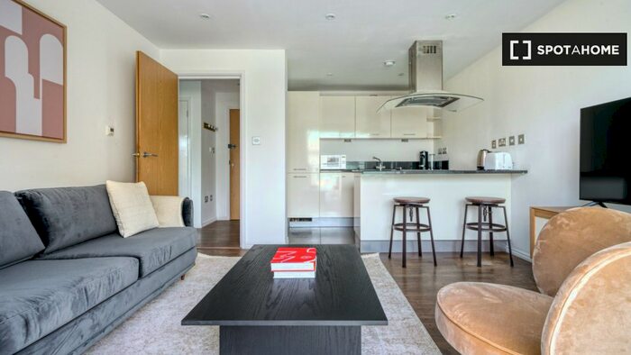 1 Bedroom Flat To Rent In Westminster Bridge Rd, SE1