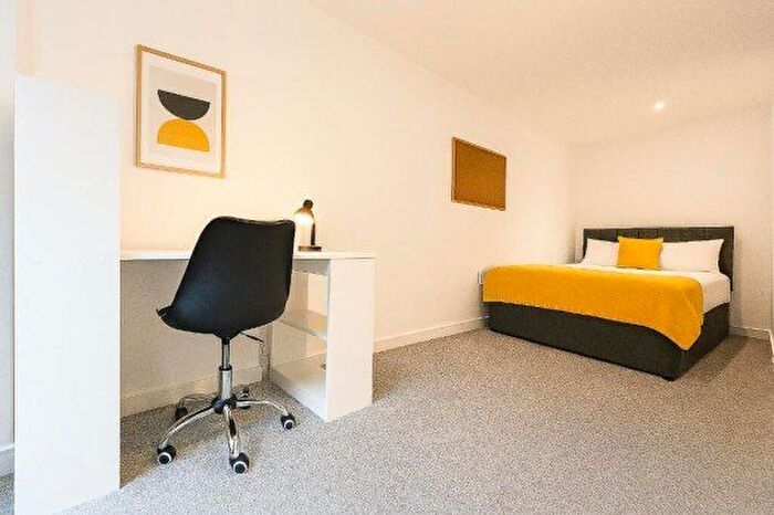 2 Bedroom Flat To Rent In Fargate, Sheffield, South Yorkshire, S1