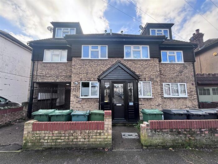 1 Bedroom Flat To Rent In Cavendish Road, London, E4