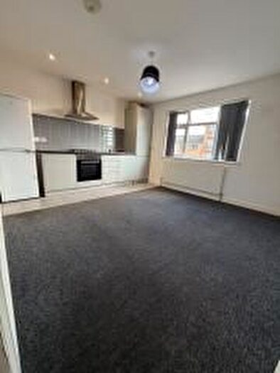 1 Bedroom Flat To Rent In Dunstable Road, Luton, LU4