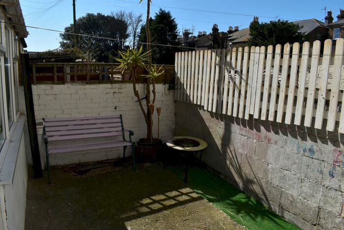 3 Bedroom Maisonette To Rent In The Broadway, Broadstairs, CT10