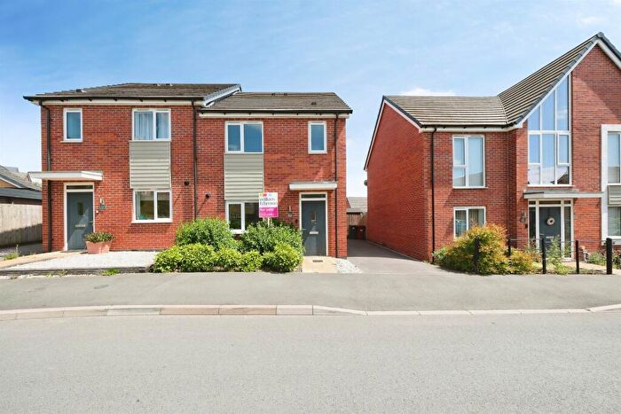 3 Bedroom Semi-Detached House For Sale In Tupton Road, Clay Cross, Chesterfield, S45