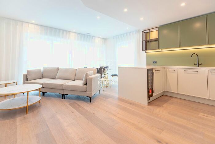 2 Bedroom Flat To Rent In Lockgate Road, SW6