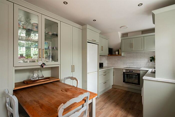 2 Bedroom Flat For Sale In Rothbury Terrace, Heaton, Newcastle Upon Tyne, NE6