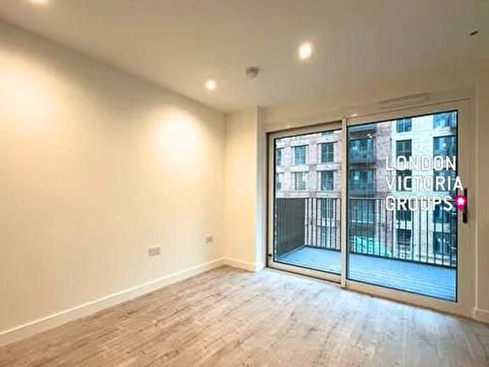 Studio To Rent In Union Court, Fauna Walk, Watford, WD24