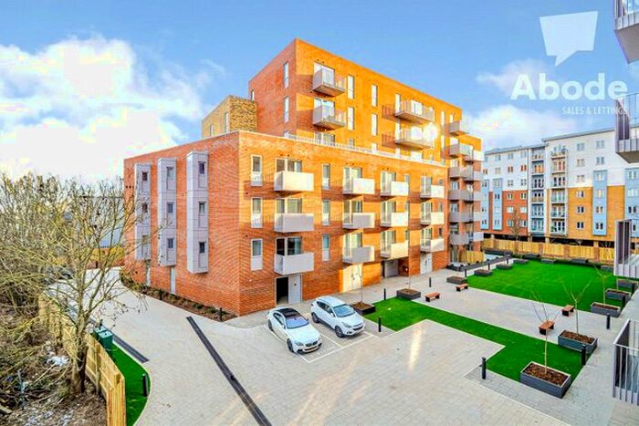 1 Bedroom Flat To Rent In The Metalworks, Petersfield Avenue, Slough, Berkshire SL2