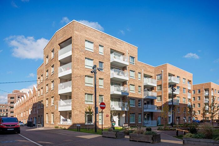 2 Bedroom Flat To Rent In Lockwood Apartments, Frogley Park, IG11