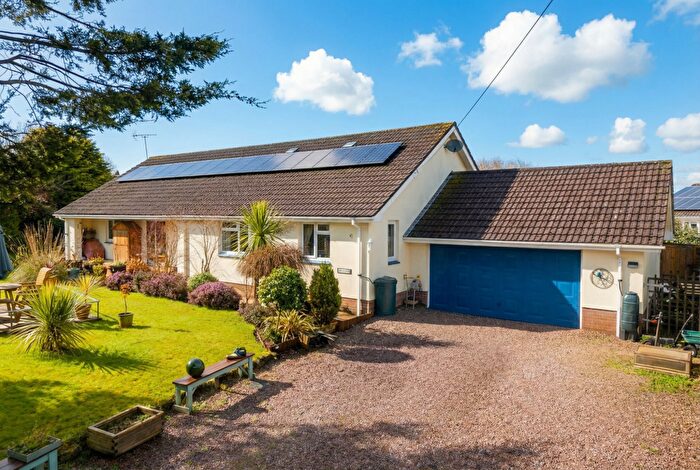 4 Bedroom Detached Bungalow For Sale In Manor Gardens, Exbourne, EX20