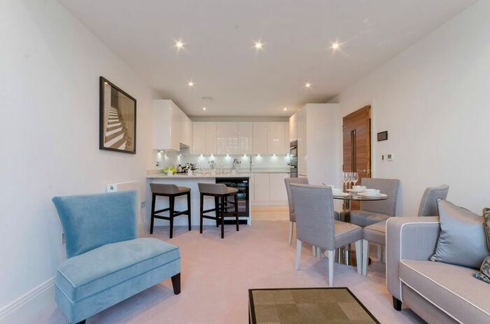 2 Bedroom Flat To Rent In Palace Wharf, Hammersmith, London, W6