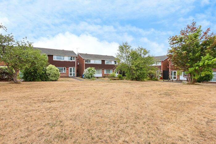 3 Bedroom Semi-detached House For Sale In Scarf Road, Poole, BH17