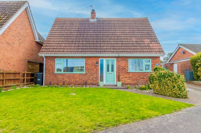 3 Bedroom Chalet For Sale In Duffield Crescent, Lyng, NR9