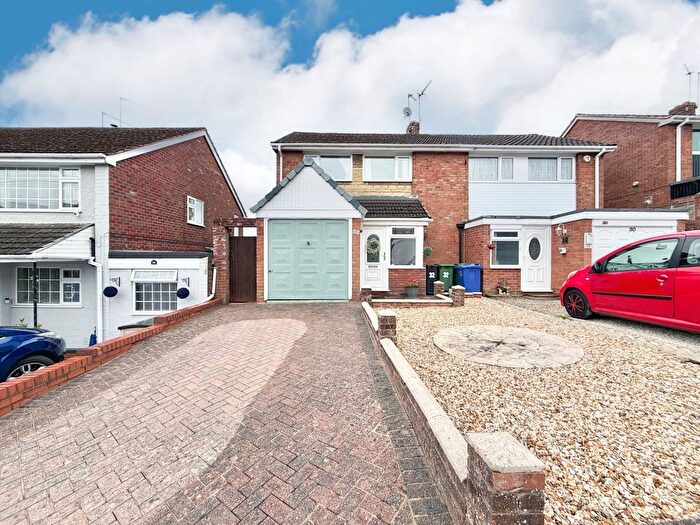 3 Bedroom Semi Detached House For Sale In Rodway Close, Brierley Hill, DY5