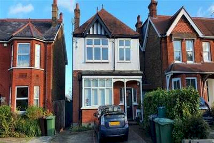 2 Bedroom Flat To Rent In Bridge Rd, Epsom, KT17