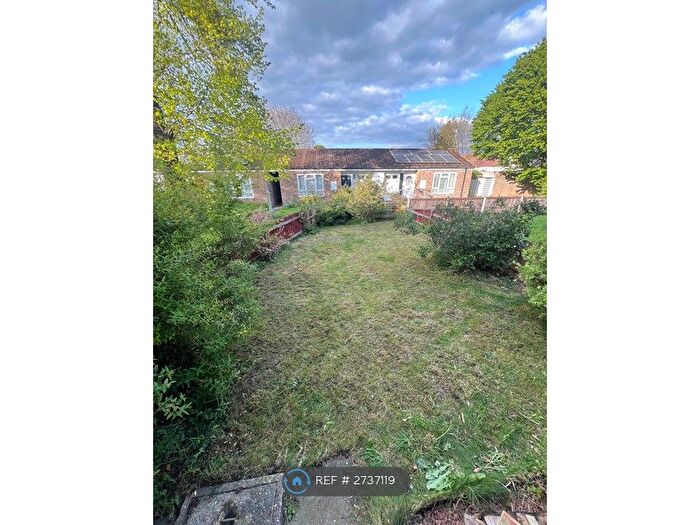 3 Bedroom Semi Detached House To Rent In Hillfield, Cheltenham, GL51