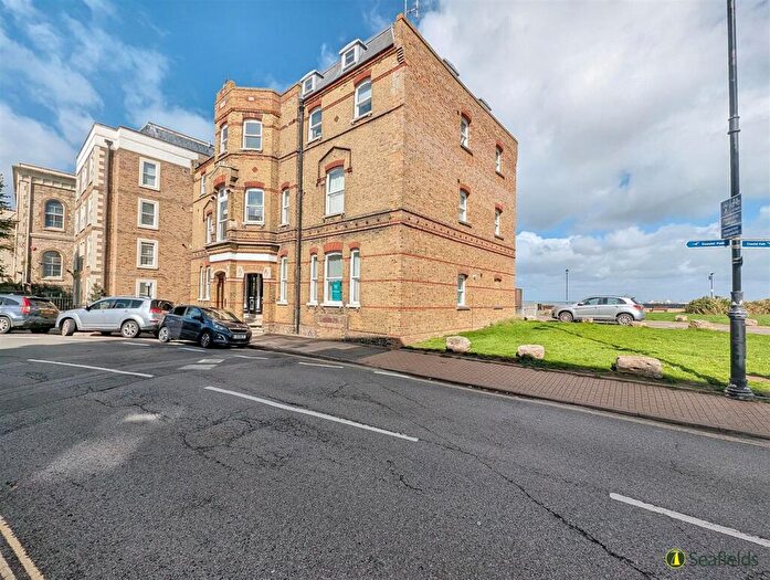 2 Bedroom Apartment For Sale In St. Thomas Street, Ryde, PO33